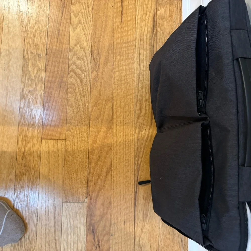 Simtop Computer Carrying Brief - Picture 3 of 8